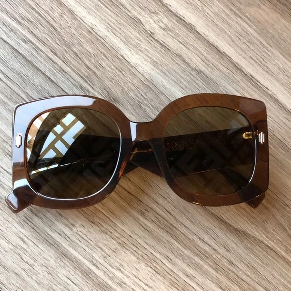 NEW Fendi sunglasses - Picture 4 of 12